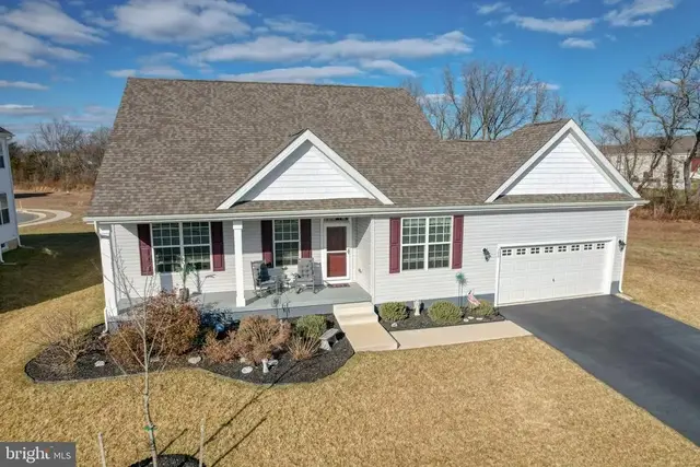 320 Clear Stream Dr, Dover