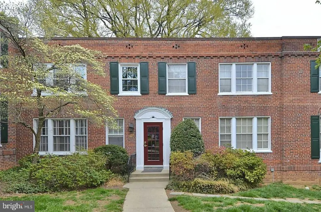 2015 Key Blvd #12604, ARLINGTON