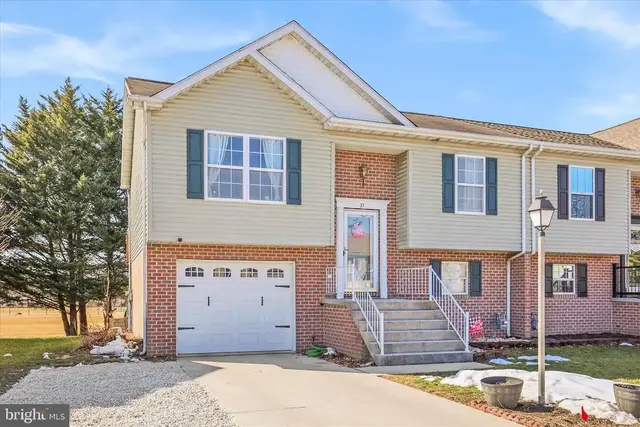 23 Westview, Mcsherrystown