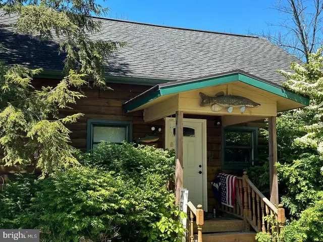 383 W Ben Franklin Hwy, Douglassville