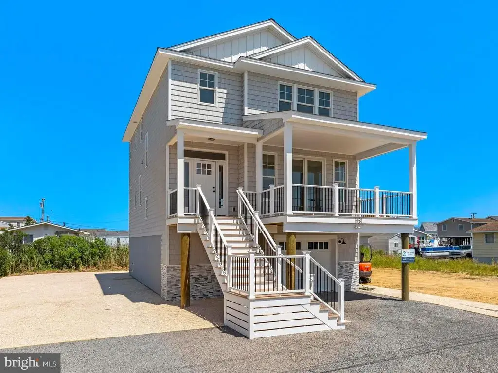 1131 S Green St, TUCKERTON