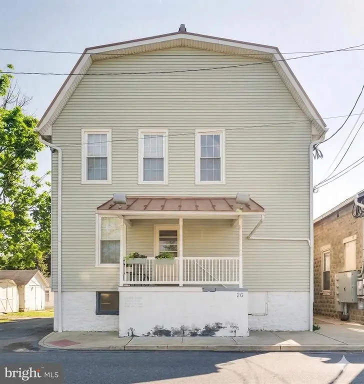 26 Willow St #1, REINHOLDS