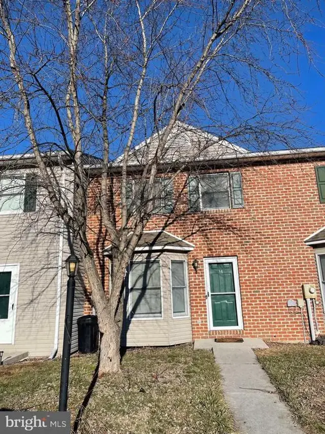 14 Colonial Dr, Gettysburg