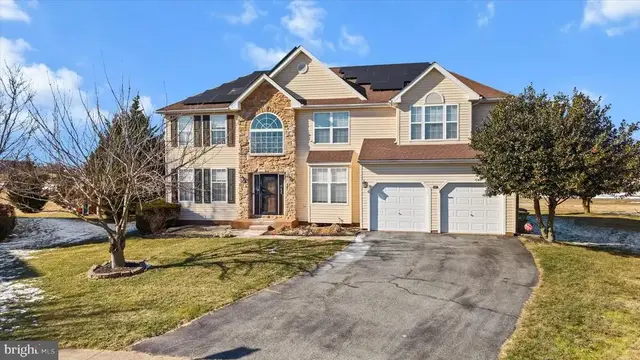 6 Bradley Cir, Middletown