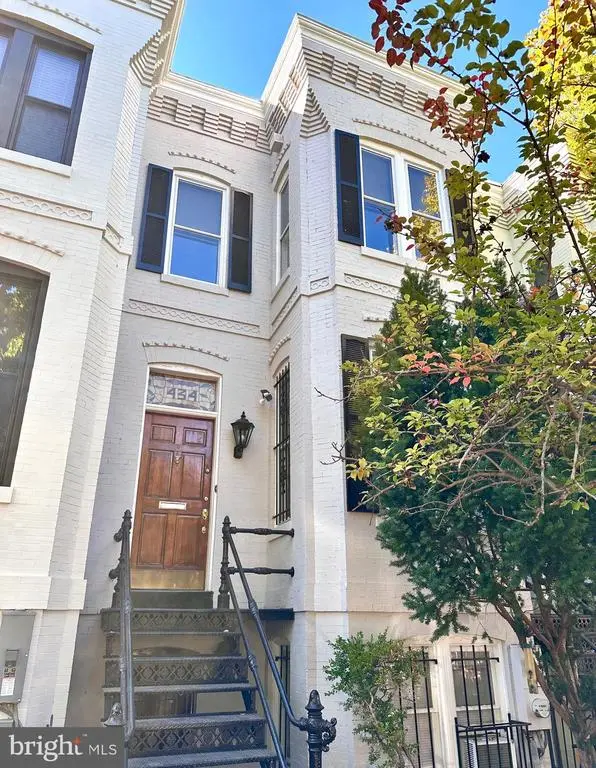 434 & 434 1/2 6th St Ne, WASHINGTON