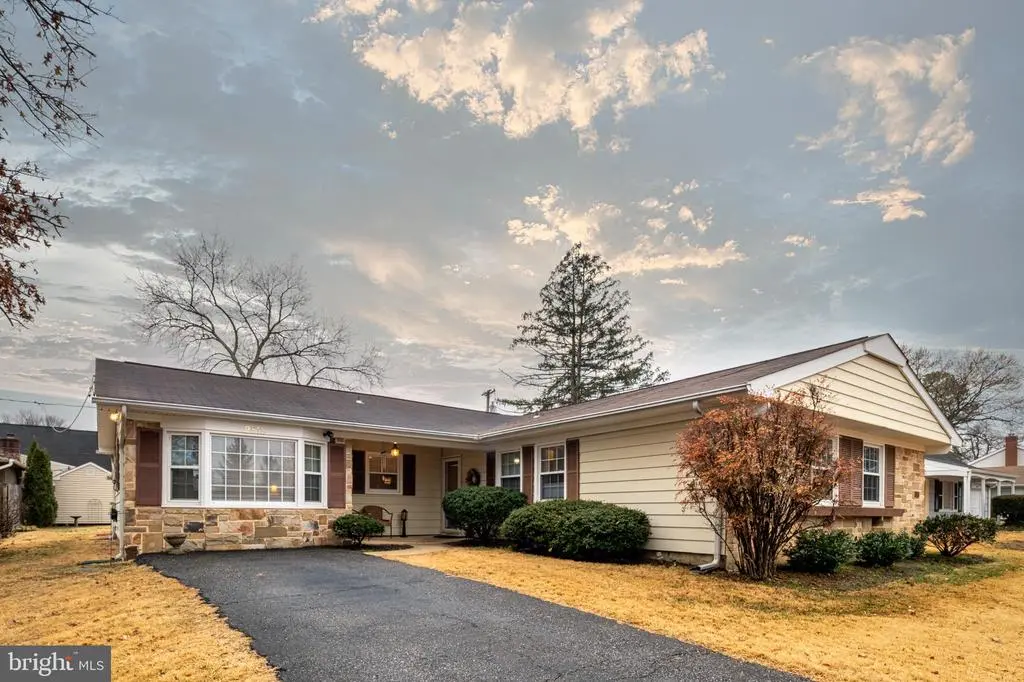 2818 Belair Dr, Bowie