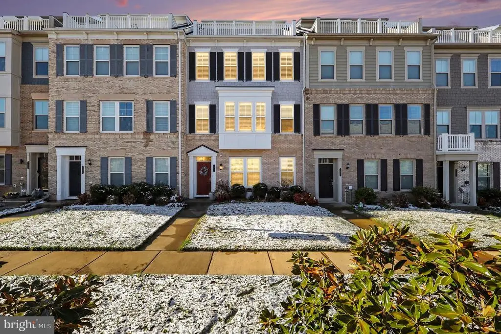 1857 Shadding Bay Ln, DUMFRIES