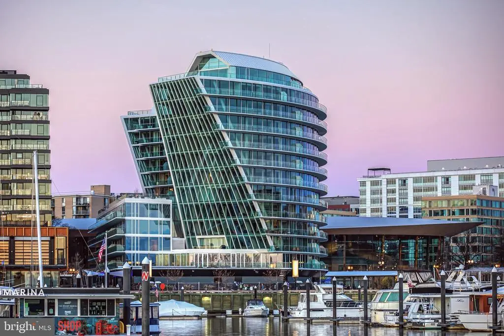 601 Wharf St Sw #412, WASHINGTON