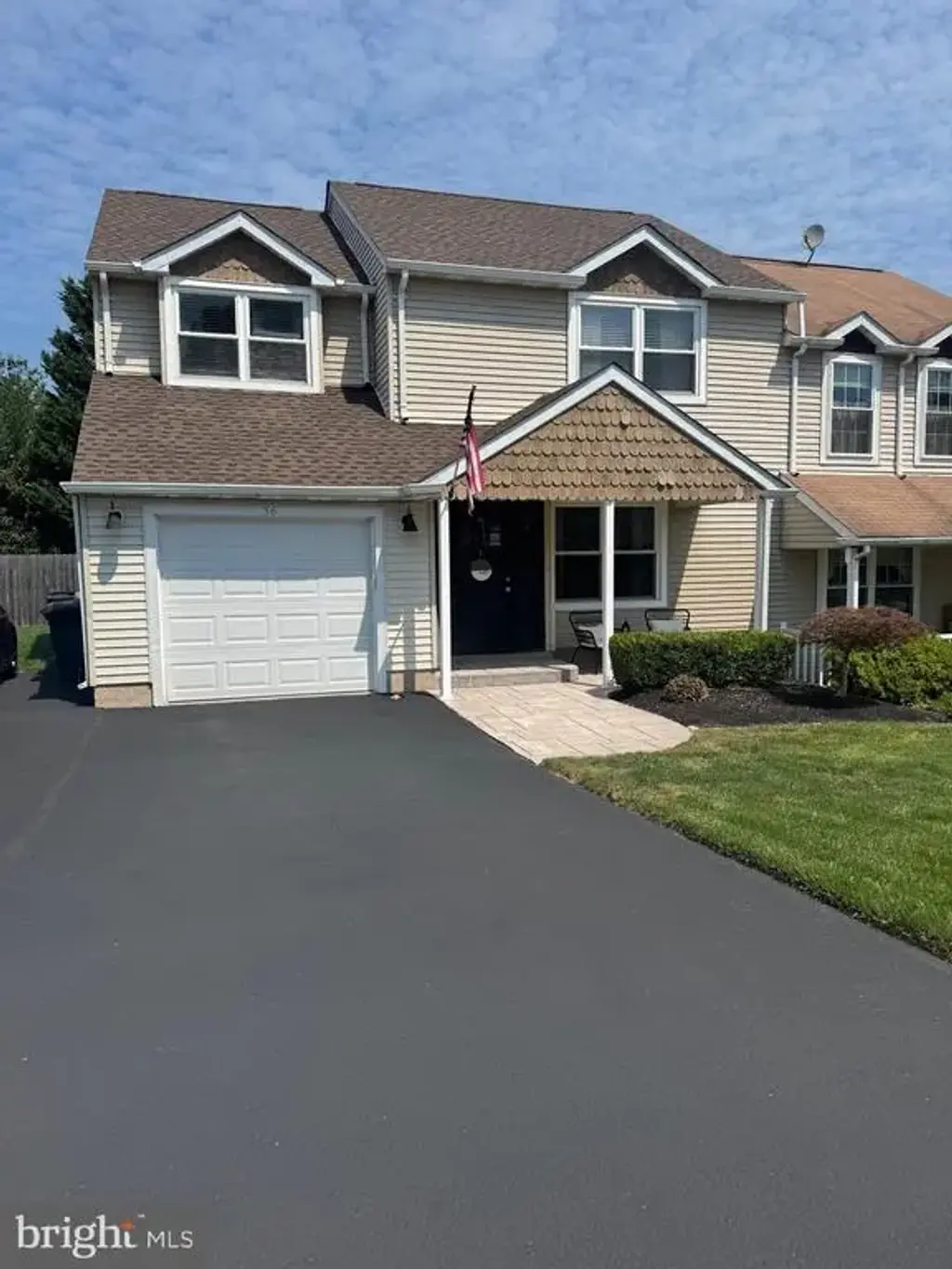 36 Fieldstone Dr, HOLLAND