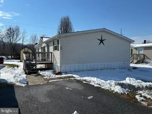 127 Pine Cone Dr, Dover
