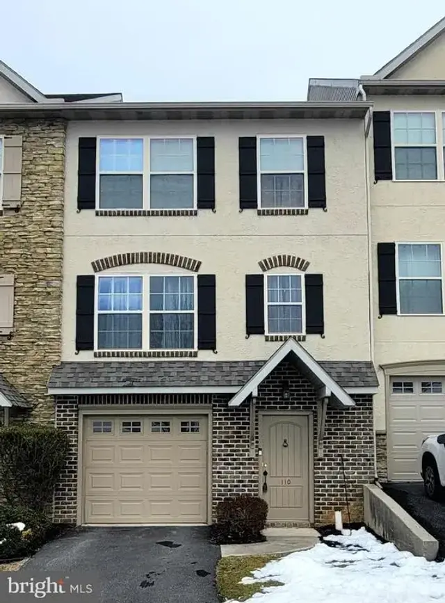 110 Valley Dr #110, Red Lion