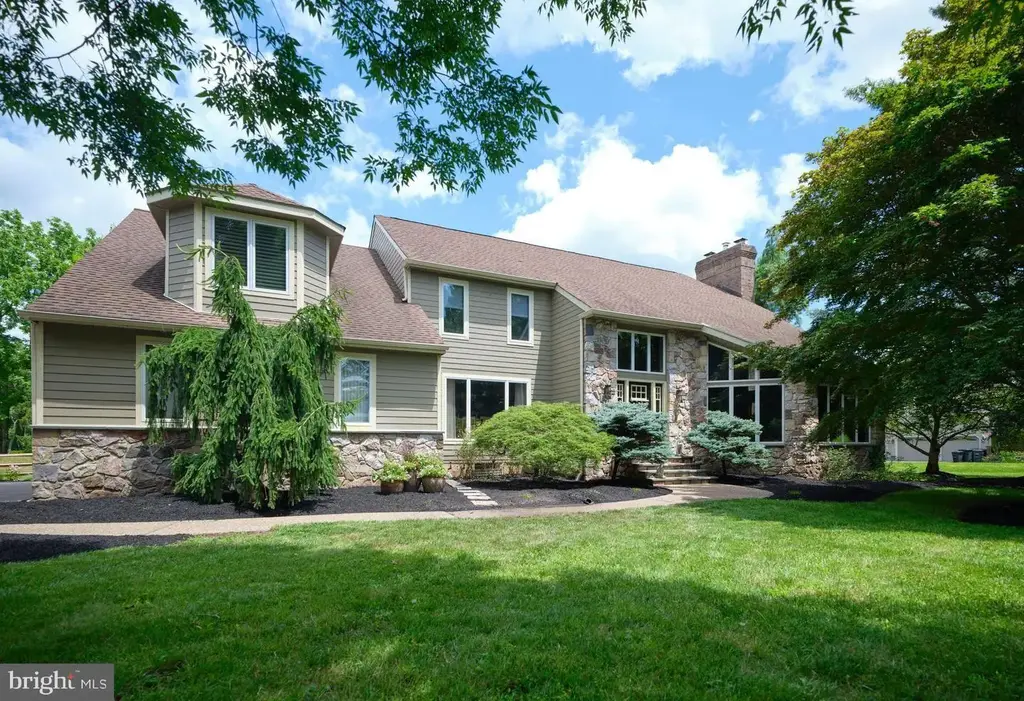 9 Skyview Dr, IVYLAND