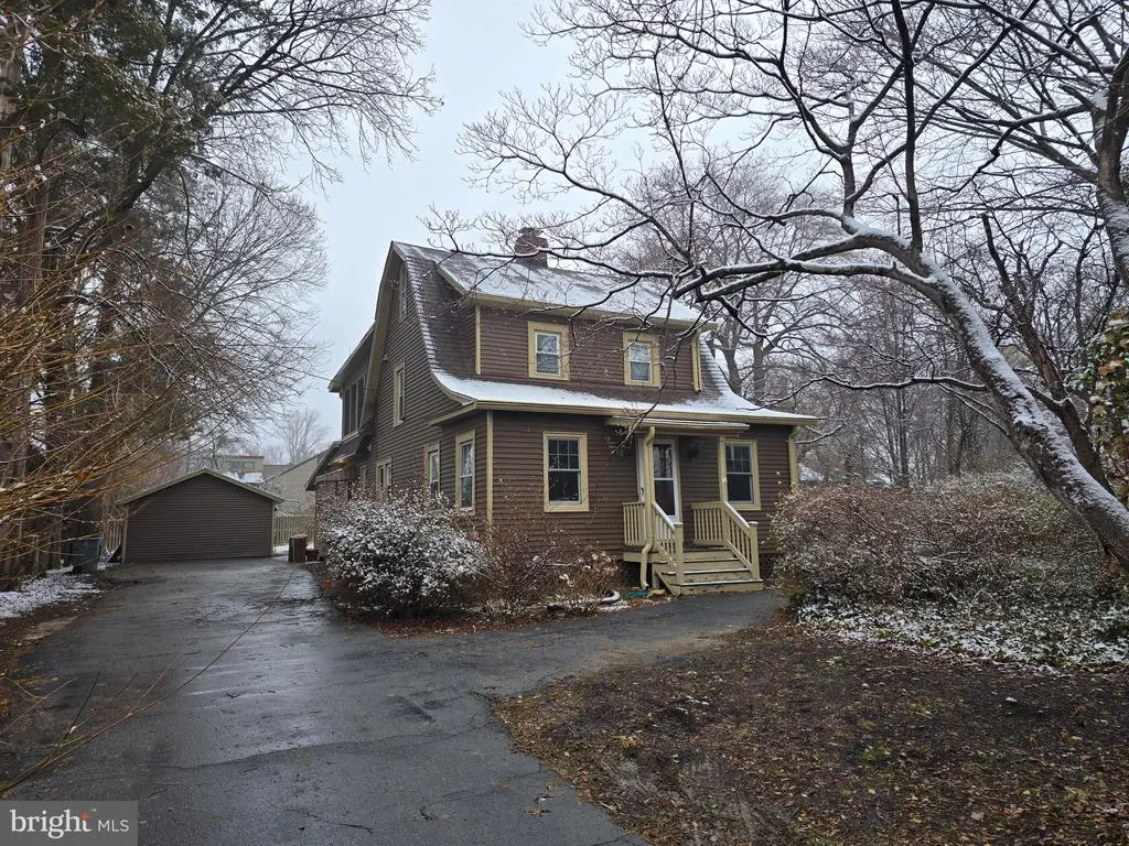 1616 Chain Bridge Rd, MCLEAN