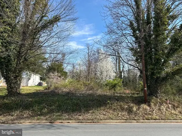 6418 Columbia Pike, Annandale