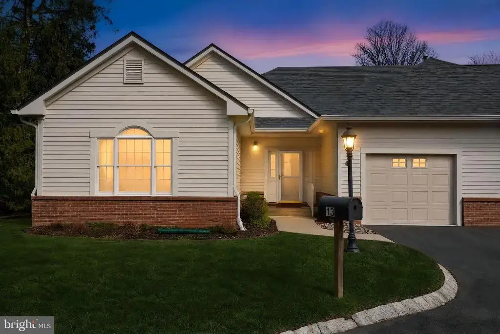 13 Birchwood Ct, PRINCETON