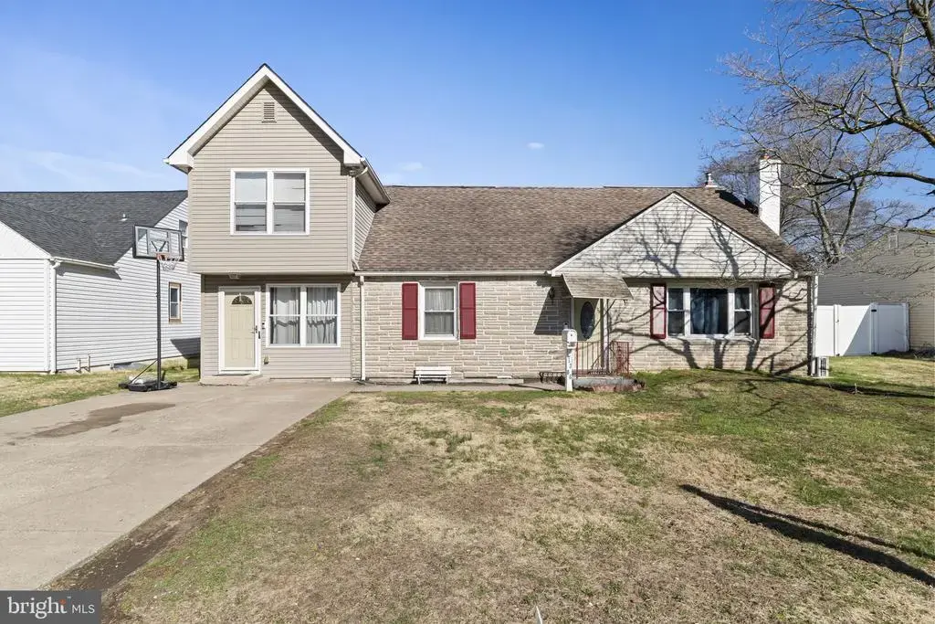 1306 New Chestnut St, BRISTOL