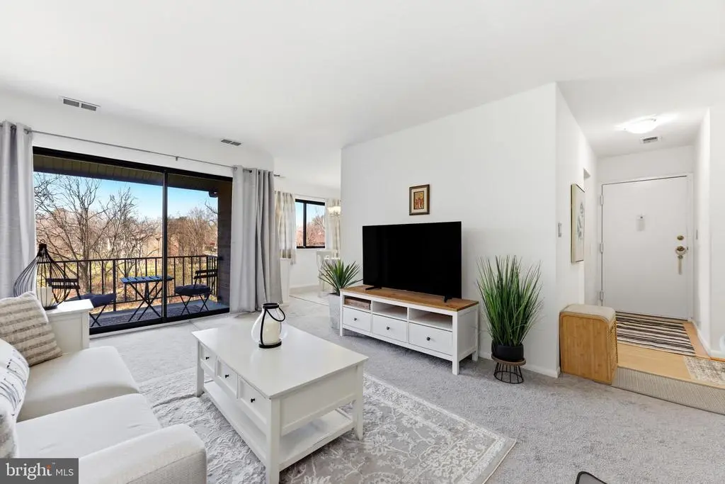 6027 Majors Ln #5, Columbia