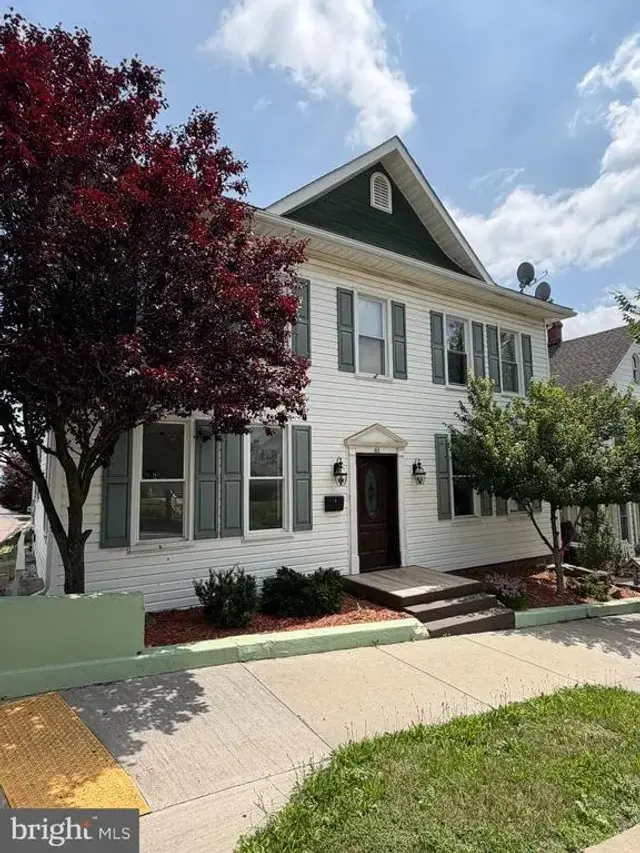 61 W Main St, Frostburg