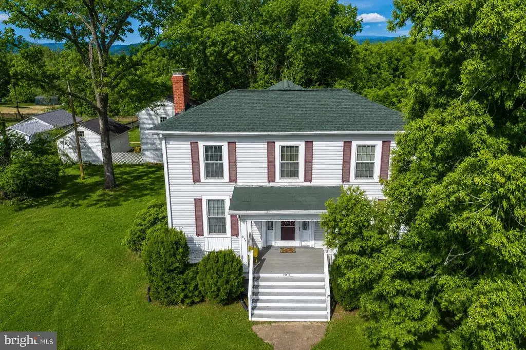 319 N Main St, MADISON
