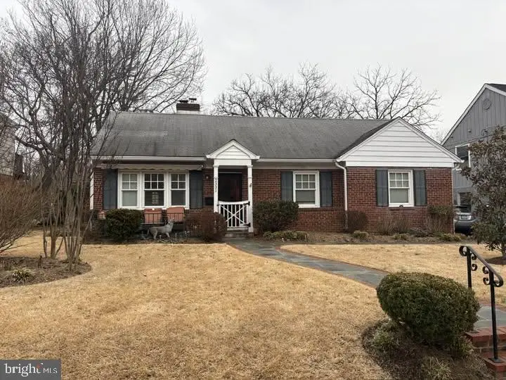 2331 N Underwood St, ARLINGTON