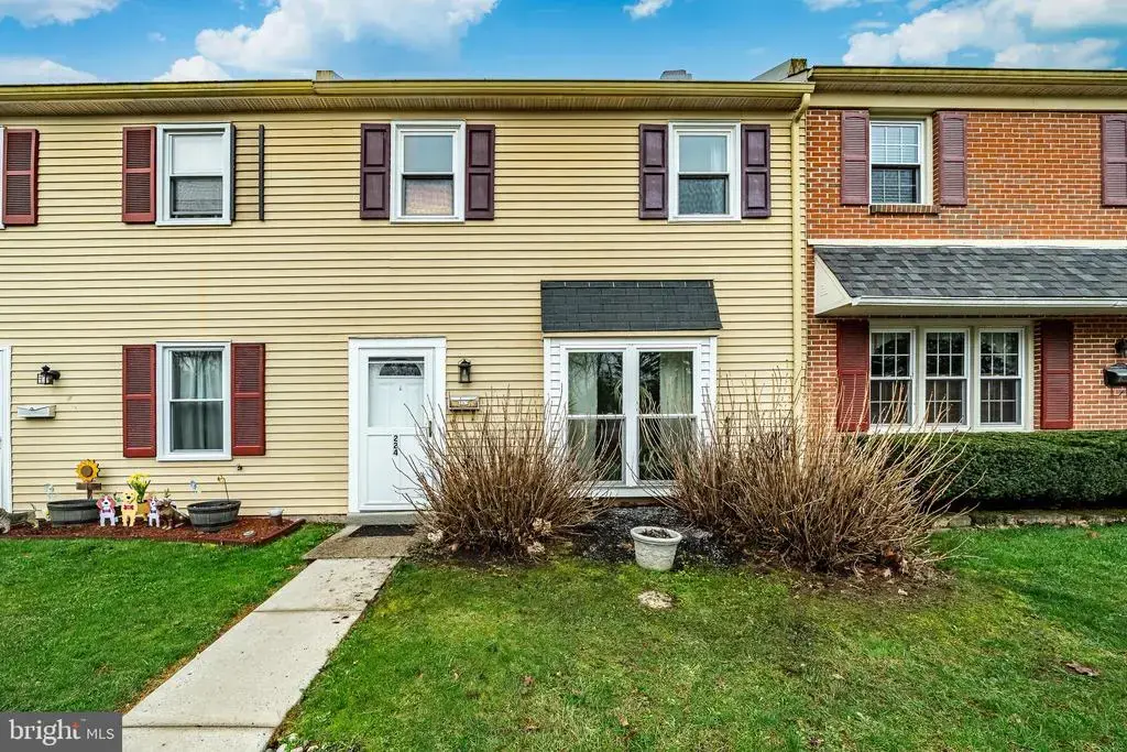 224 Yardley Ct, QUAKERTOWN