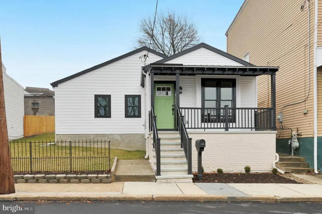 1308 Mount Hope Ave, POTTSVILLE