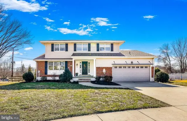 14 Whitekirk Dr, Wilmington