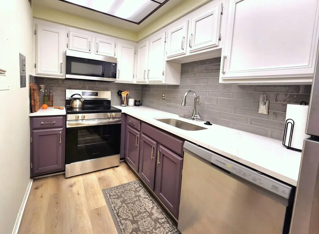 7600 Tremayne Pl #301, MCLEAN