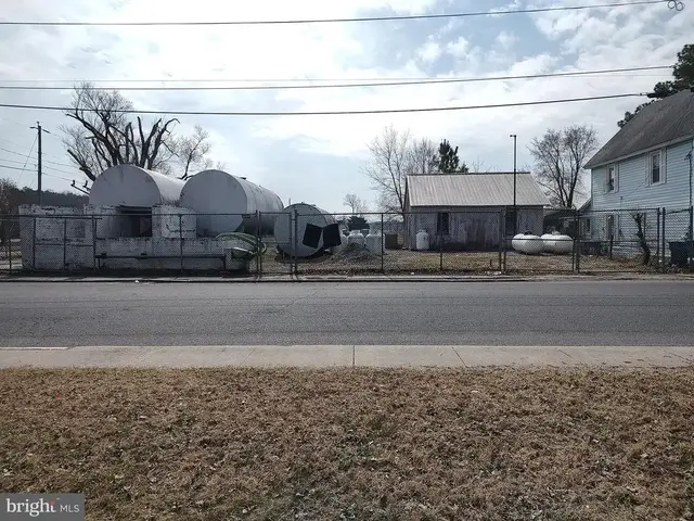 Corner Of 10 Th Street & Wolfe Street, Laurel