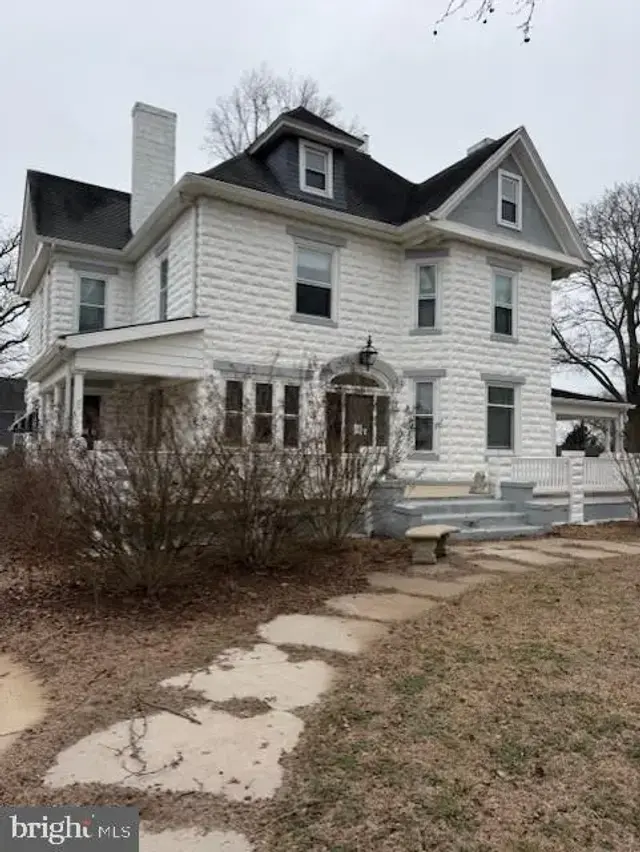 323 Pennsylvania Ave, Seaford