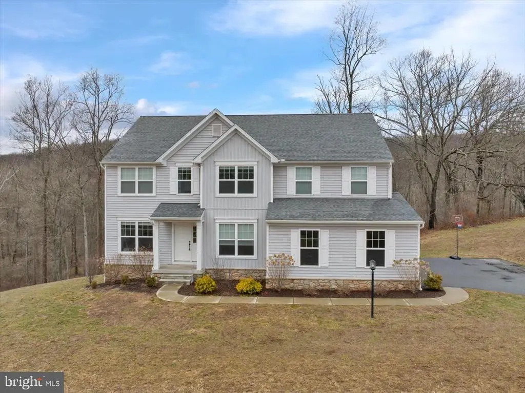 252 Oak Grove Rd, MORGANTOWN