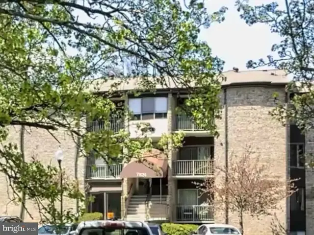 7828 Hanover Pkwy #466, Greenbelt