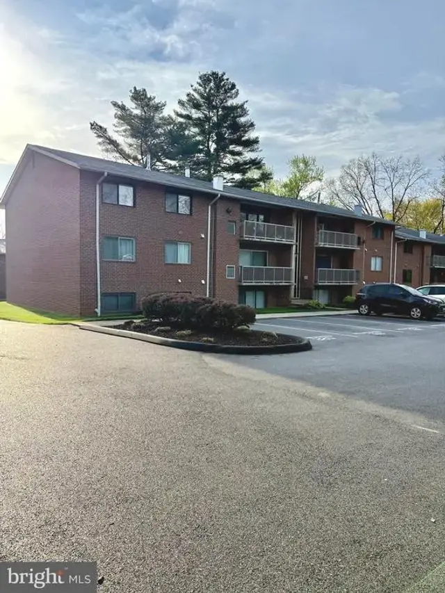 105 Fitz Ct #202, Reisterstown