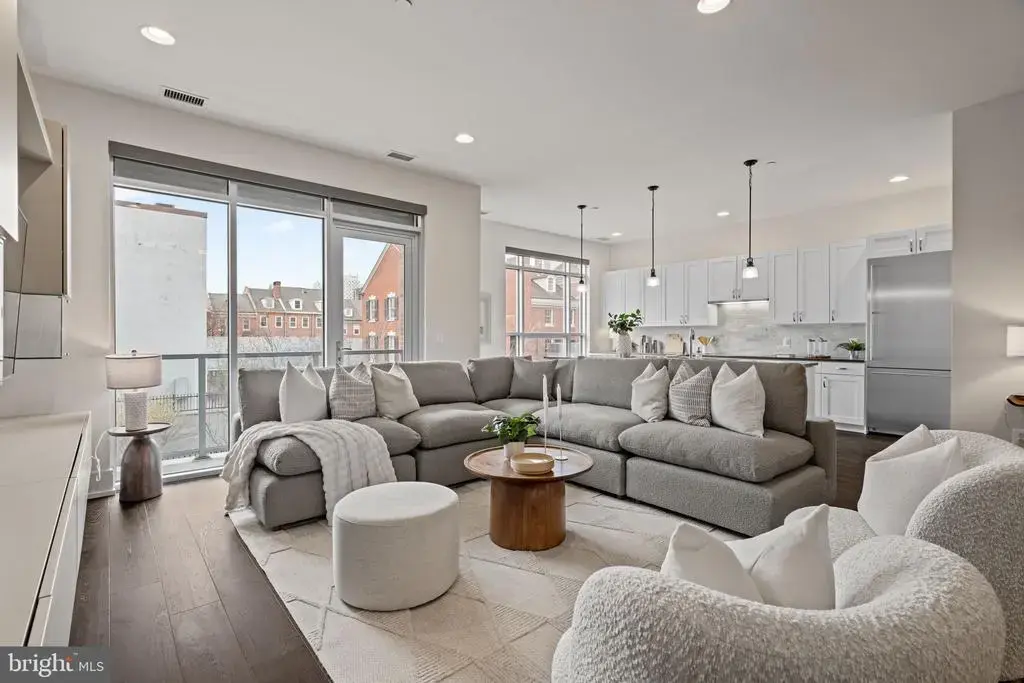 410 S Front St #209, PHILADELPHIA