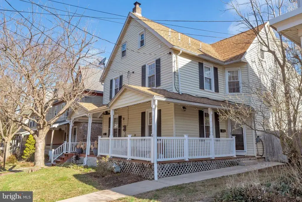 61 N Hamilton St, DOYLESTOWN