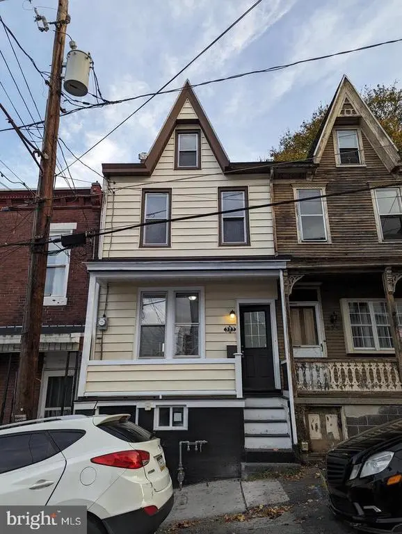 327 W Race St, POTTSVILLE