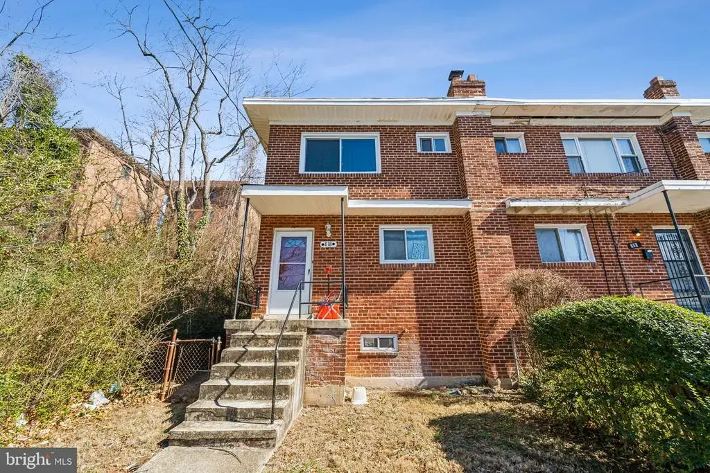 818 Neptune Ave, OXON HILL