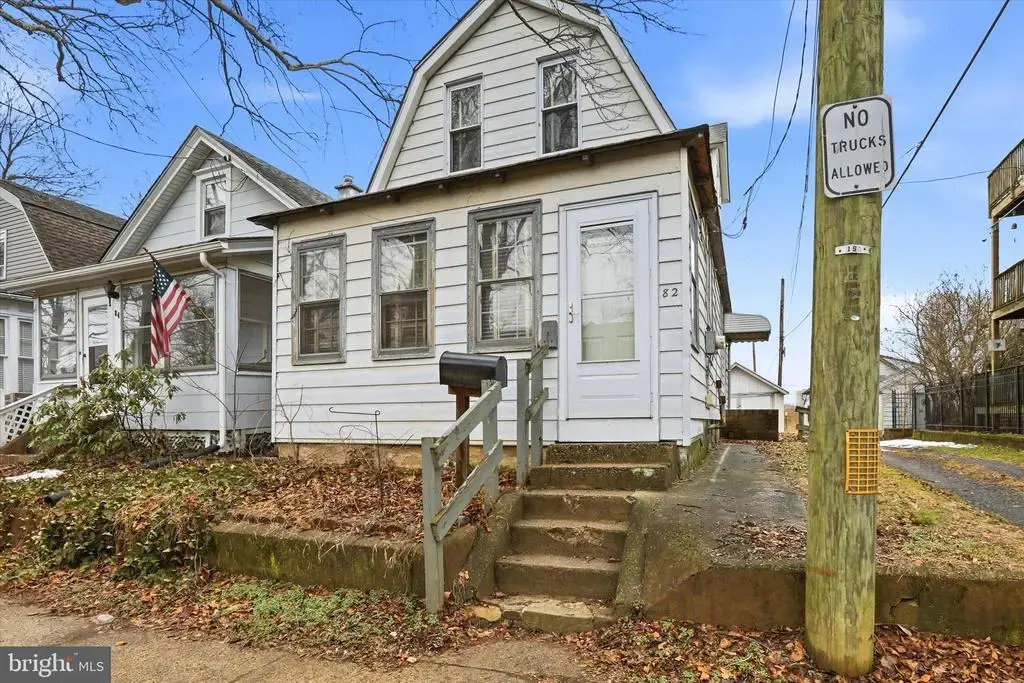82 Central Ave, MORRISVILLE