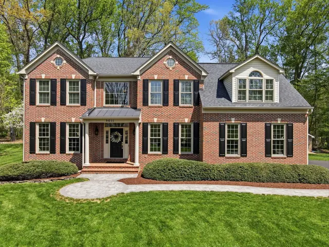9611 Low Meadow Dr, Gaithersburg