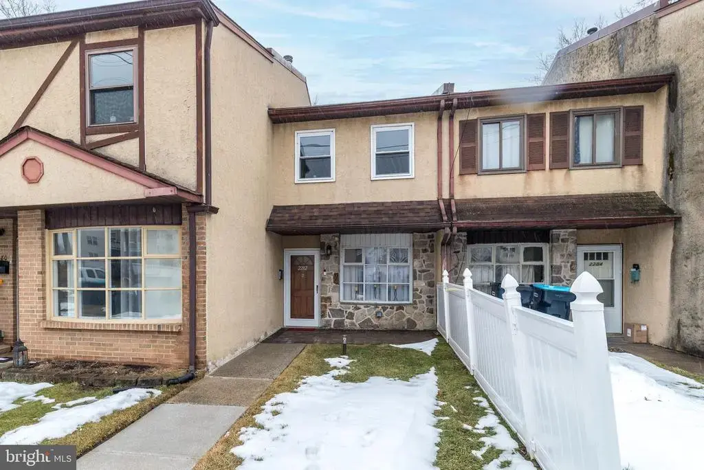 2282 Suzann Dr, WARRINGTON