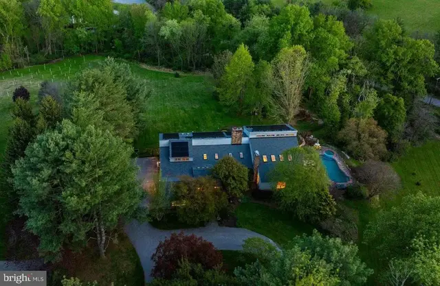 3 Brook Farm Ct, Cockeysville