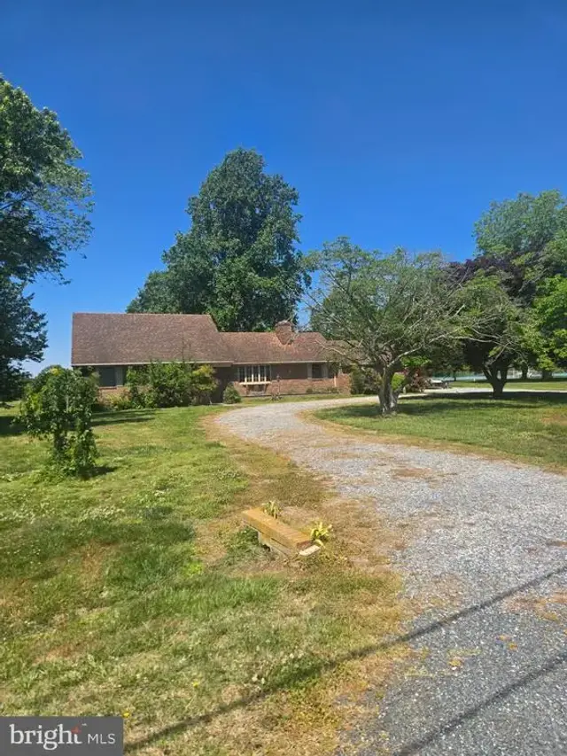 5120 North Dr, Cambridge
