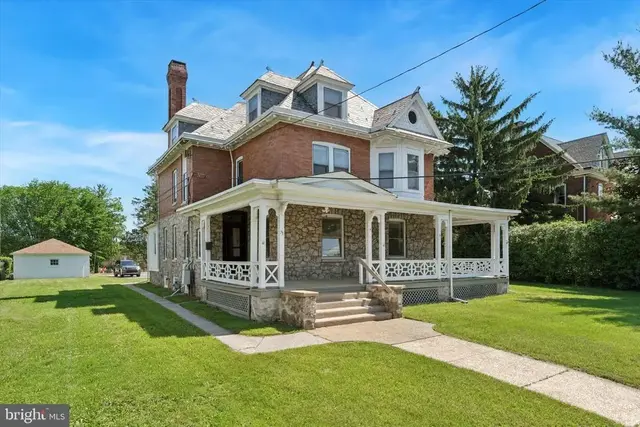 75 Nutt Rd, Phoenixville