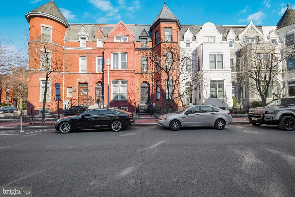 941 Westminster St Nw, WASHINGTON