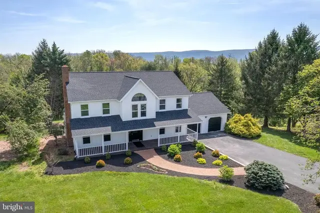 405 Spring Hollow Rd, Woodstock