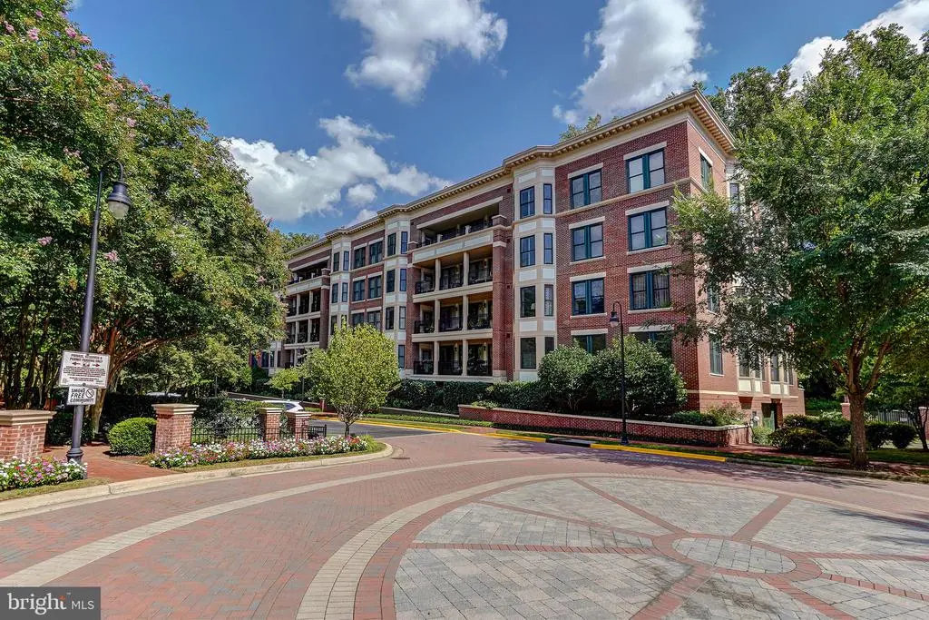 10401 Strathmore Park #3/402, NORTH BETHESDA