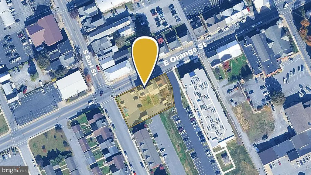 8 E Orange Street, SHIPPENSBURG