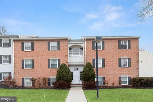 2 Elphin Ct #302, Lutherville Timonium