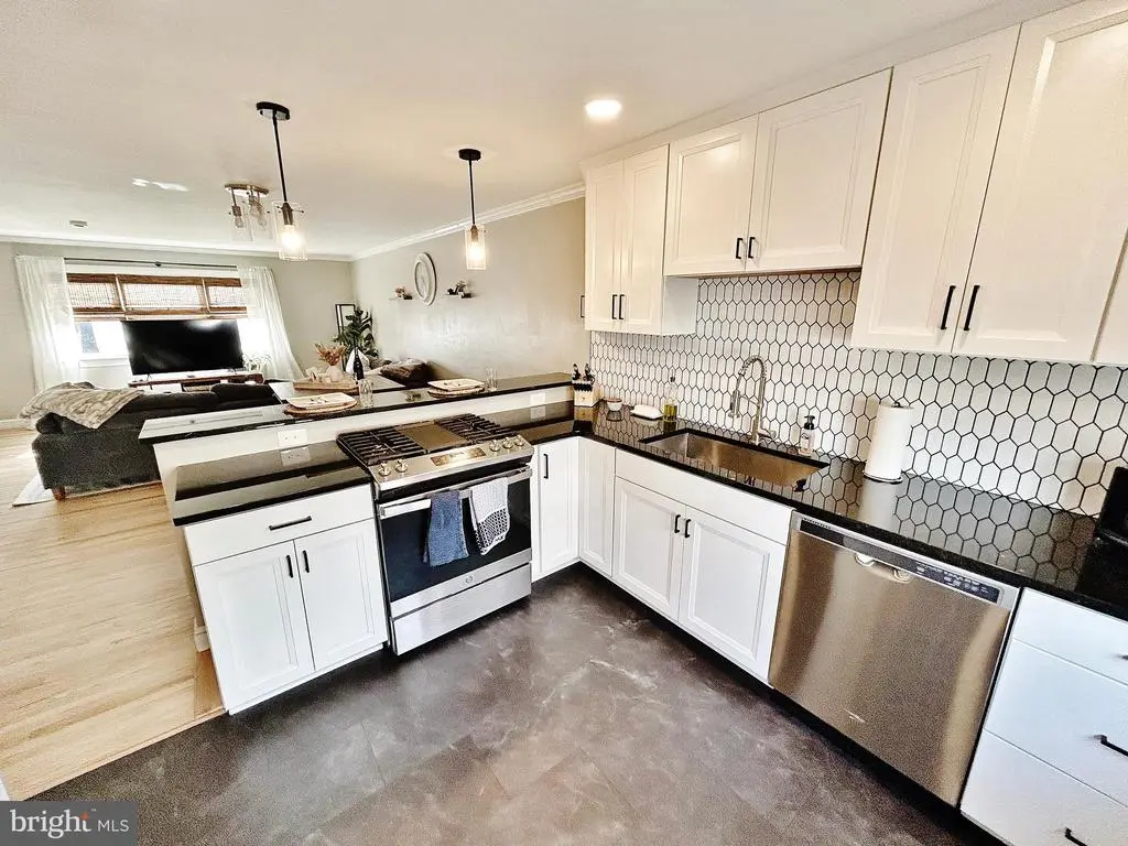 837 Fountain Ave, Lancaster