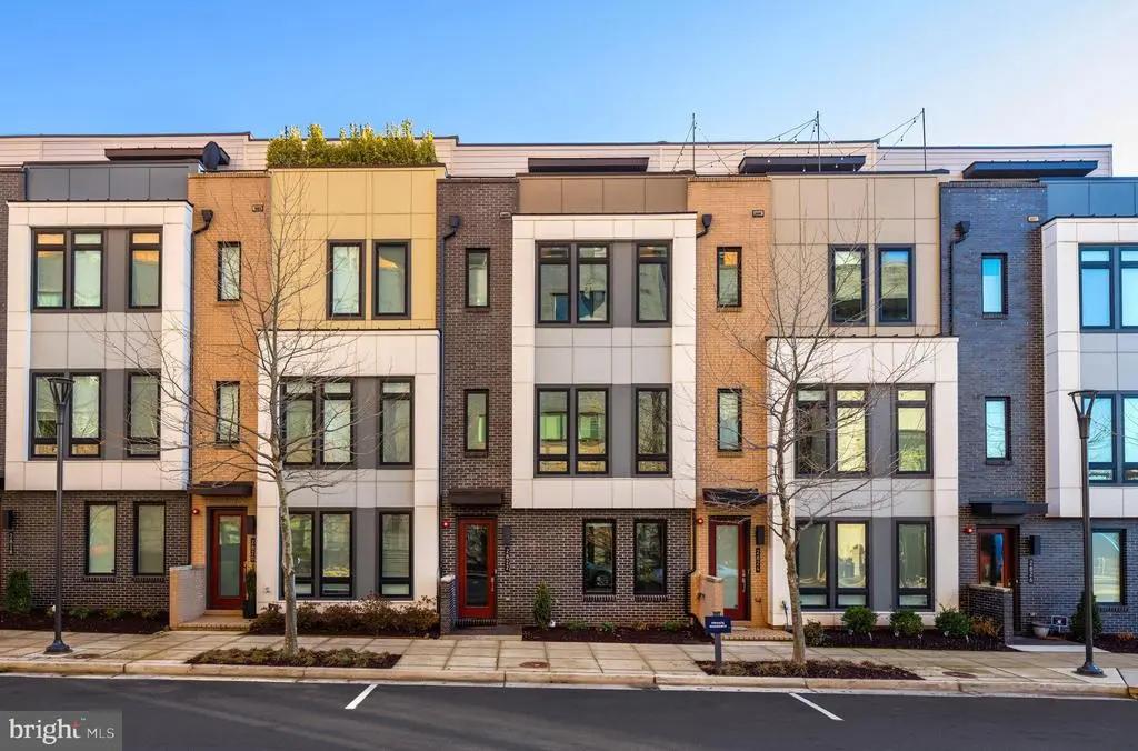 2822 Telek Pl, ALEXANDRIA